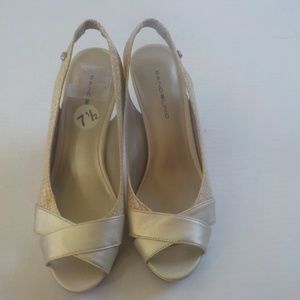 Bandolino Rossa open toe heels new without tags